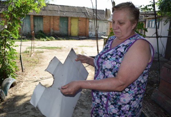 Торчащие Соски Ларисы Удовиченко – Под Крышами Большого Города (2002)