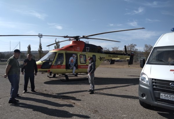 Пересел на заднее сиденье к пошлой пассажирке и занялся сексом